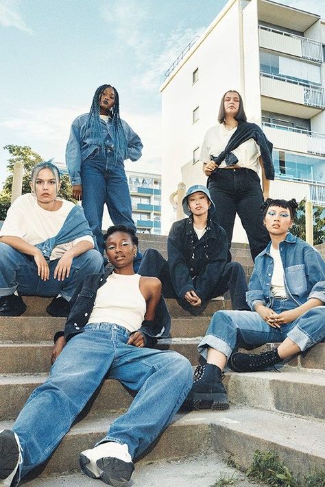 Blue Group Outfit, Fashion Posing Photography, Group Denim Photoshoot, Outfit Idea For Photoshoot, Denim Inspo Outfit, Group Editorial Photography, Group Fashion Shoot, Group Fashion Photoshoot, 90s Group Photoshoot