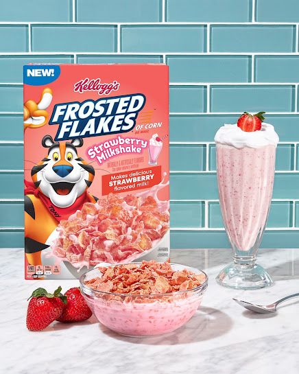 Tha Munchies: Kellogg's Frosted Flakes Breakfast Cereal, Strawbe... Discontinued Food, Milkshake Flavours, Tony The Tiger, Crunch Cereal, Cinnamon French Toast, Cereal Treats, Food Babe, Strawberry Milkshake, Flavored Milk