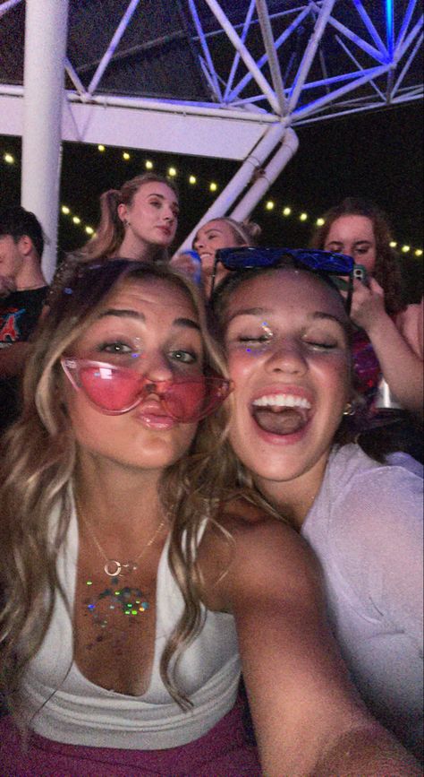 #summer #concert #keshaconcert #bestfriends #photoideas #bestnightever Kesha Concert, Best Night Ever, Kesha, Summer Concert, Best Friends, Concert, Quick Saves