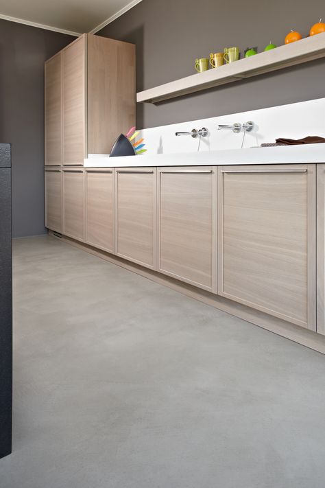 #microtopping floor in the #kitchen http://www.idealwork.com/Micro-Topping-Features-and-benefits.html Epoksi Floor, Microtopping Floor, Cement Kitchen Floor, Cement Kitchen, Micro Concrete, Urban House, Spanish Interior, Interiors Kitchen, Negative Vibes