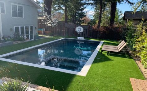 Pool Deck With Artificial Turf, Pools With Artificial Turf, Artificial Grass Pool Deck, Pool With Turf Surround, Pool Artificial Turf, Artificial Turf Around Pool Swimming, Artificial Grass Backyard Pool, Grass Pool Area, Turf Pool Area