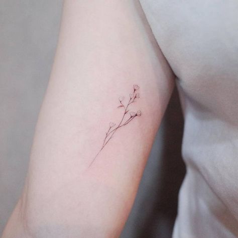 Baby's breath tattoo on the inner arm. Gypsophila Tattoo, Baby Breath Tattoo, Simplicity Tattoos, Breath Tattoo, Inner Arm Tattoos, Tattoo Placements, Inner Arm Tattoo, Lavender Tattoo, Upper Arm Tattoos