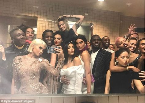 Kylie Jenner Met Gala, Stile Kylie Jenner, Teen Idle, Animation Photo, Celebrity Selfies, Met Ball, Paris Jackson, Lily Aldridge, King Kylie