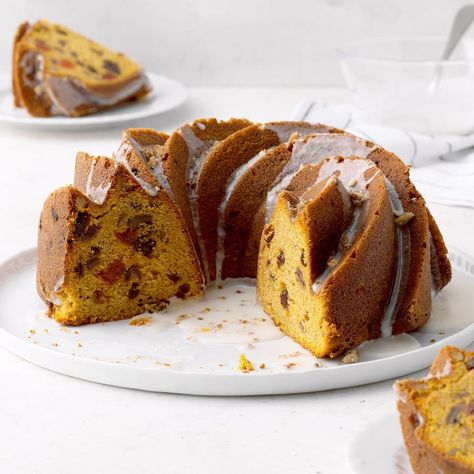 Panettone Cake, Pumpkin Bundt Cake Recipes, Pumpkin Fruit, Canned Pumpkin Recipes, Almond Glaze, Fruit Cake Recipe, Pumpkin Bundt Cake, Fruity Cake, Thanksgiving Cakes