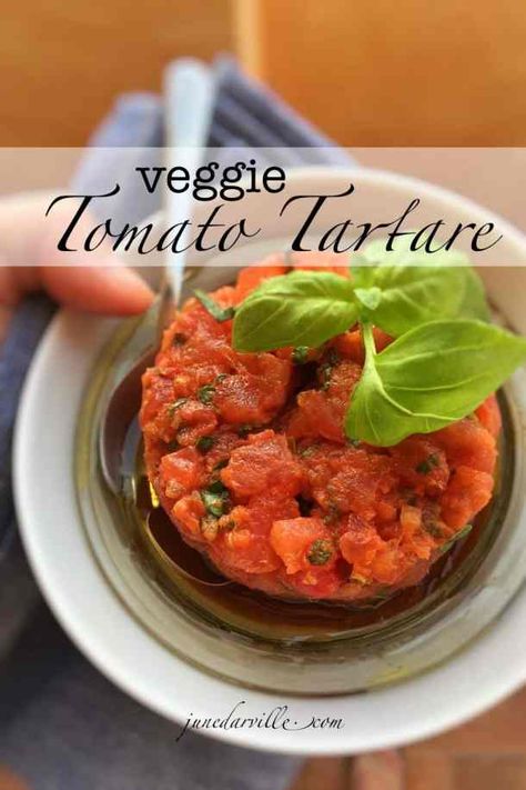 Healthy Easter Dinner Recipes, Tomato Tartare, Veggies Ideas, Vegetarian Easter Recipes, Easy Easter Dinner Recipes, Java House, Vegan Dinner Party, Easy Easter Dinner, Tartare Recipe