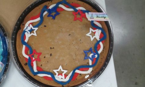 . Patriotic Cookie Cake, 4th Of July Cookie Cake Designs, Sugar Cookie Cake 4th Of July, Sugar Cookie Flag Cake, 4th Of July Cookie Cake Rectangle, Publix Cakes, Fireworks Cake, Delish Cakes, Patriotic Cake