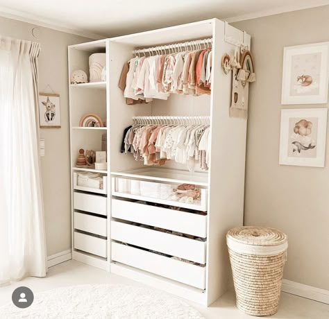 Baby Wardrobe Organisation, Organization Nursery, Ikea Baby, Baby Room Closet, Cozy Baby Room, Newborn Room, Baby Closet Organization, Baby Room Organization, Baby Boy Bedroom