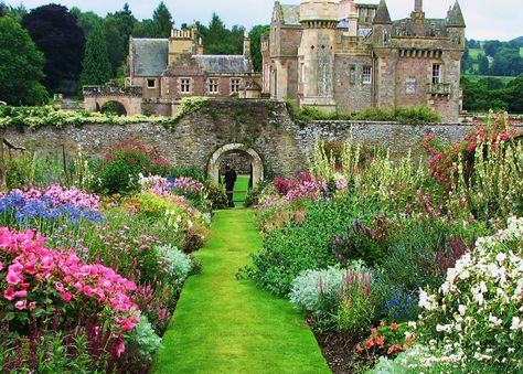 English Estate Gardens, Love For Nature, Sir Walter Scott, Scottish Homes, British Architecture, Old Manor, Estate Garden, British Garden, Walter Scott