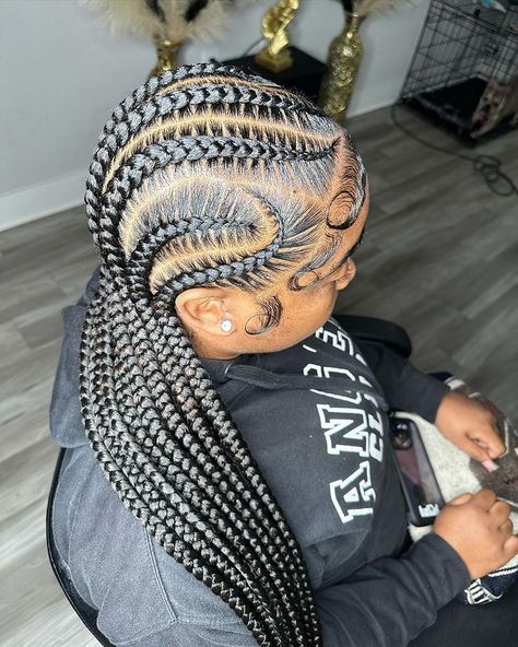 Book This Style Under: 8 Freestyle Feed Ins + Thigh Length. 😍😍😍😍🔥 • • - 1 ON 1 Classes Are Available To Book Through My Website.… | Instagram Cute Stitch Braids, Freestyle Braids, Feed Ins, Feed In Braids, Biracial Hair, Feed In Braids Hairstyles, African Hair Braiding Styles, Cute Braided Hairstyles, Braids Hairstyles Pictures