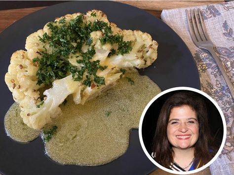 I made chef Alex Guarnaschelli's 'accidentally vegan' dish, and it's my new favorite recipe | Business Insider India Alex Guarnaschelli Recipes, Healthy Fettuccine Alfredo, Recipe With Cauliflower, Cheap Easy Vegan, Alex Guarnaschelli, Celebrity Chef Recipes, Accidentally Vegan, Cauliflower Steak, Cheap Vegan Meals