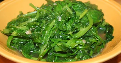 Snow pea tips are one of those mysterious Asian delicacy's that surprise the palate.  Tender leafy greens that are extremely flavorfu... Pea Tips Recipe, Snow Pea, Asian Vegetables, Snow Peas, Zucchini Pasta, Leafy Greens, Garlic Sauce, Vegetarian Dishes, Health And Nutrition