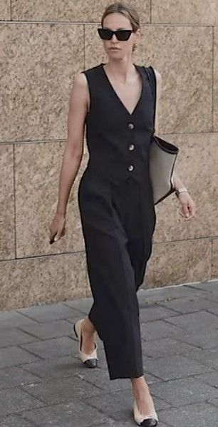 Black Waistcoat Outfit Women, Black Vest Outfits For Women, Black Waistcoat Outfit, Waistcoat Outfit Women, Cute Outfits For Summer, Waistcoat Outfit, Vest Outfits For Women, Outfits For Summer, Look Office