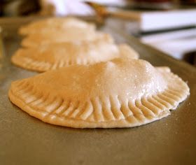 Smiling in the Sunshine: Pear Empanadas(Turnovers) Apple Empanadas Recipe, Fig Bites, Brie And Fig, Apple Empanadas, Fig Appetizer, Simply Juice, Pie Bites, Empanadas Recipe, To My Friend