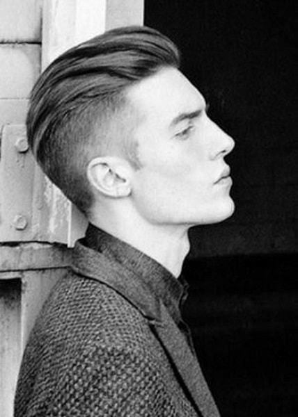 32 Amazing 1920s Hairstyles for Men – Hairstyle Camp Uppercut Hairstyle, Trendy Mens Hairstyles, Hipster Hairstyles, 1920s Hair, Rock Hairstyles, Mens Hairstyles Thick Hair, Men Haircut Styles, Hairstyles Men, Short Models