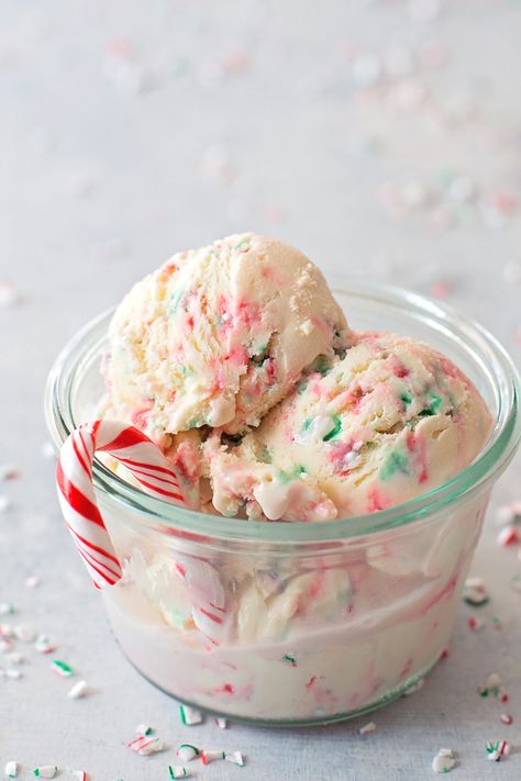 Peppermint Stick Ice Cream, Stick Ice Cream, Peppermint Treats, Christmas Latte, Mint Desserts, Life Made Simple, Peppermint Recipes, Peppermint Ice Cream, Ice Cream Maker Recipes