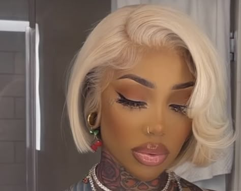 Blond Short Wigs For Black Women, Blonde Bob With Bangs Wig, Short Blonde Frontal Wig Hairstyles, Short Blonde Frontal Wig, Color 30 Bob Black Women, Platinum Blonde Bob Wig, Short 613 Hairstyles Black Women, Blonde Bob Styles For Black Women, Short Blonde Hairstyles Black Women