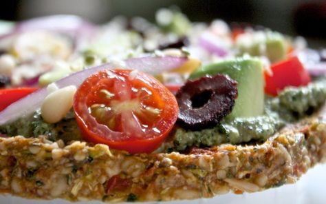 Raw Pizza, Raw Food Diet Plan, Pizza Base, Pesto Pizza, Vegan Pesto, Great Pizza, Vegan Inspiration, Plant Strong, Green Planet