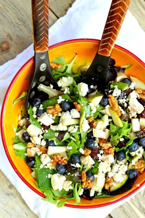 Blueberry, Blue Cheese and Glazed Walnut Salad recipe from RecipeGirl.com #blueberry #blue #cheese #bluecheese #glazed #walnut #walnuts #nut #nuts #salad #recipe #RecipeGirl Luncheon Salads, Cleansing Meals, Couscous Salads, Interesting Salads, Pear Recipe, Cheese Salad Recipes, Glazed Walnuts, Blueberry Salad, Blue Cheese Salad