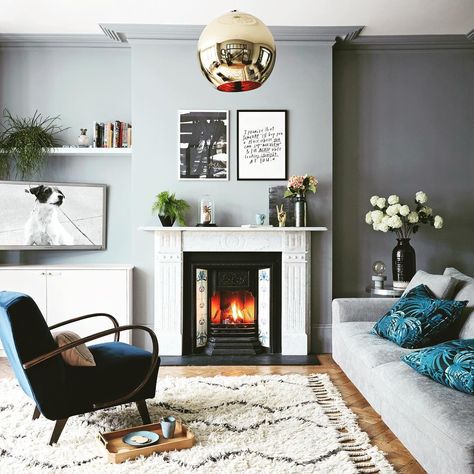 Icy gray-blue that's just like AphroChic's Hunterfly paint color Grey Living Room, Furnitur Ruang Keluarga, Victorian Living Room, Living Room Trends, Trendy Living Rooms, Room Color, Chic Living Room, Room Redo, Charles Eames