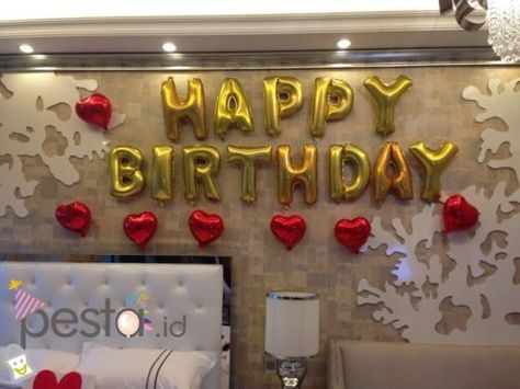 You can attach balloon letters directly to the wall. Probably one of the easiest ways to decorate a birthday party with balloons. Letter Balloon Decorations, Balloon Letters Diy, Mylar Letter Balloons, Stick Letters, Hanging Balloons, Balloon Numbers, Balloon Letters, Letters Diy, How To Make Balloon