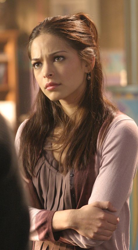 Lana Lang Smallville, Kristen Kreuk, Lana Lang, Hollywood Girls, Ali Larter, Kristin Kreuk, Canadian Actresses, Charlotte Casiraghi, Winona Ryder