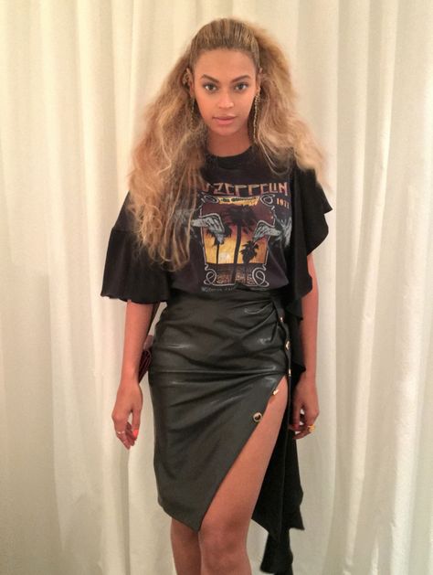 Beyonce Style Outfits, Beyonce Street Style, Beyonce Outfits, Beyonce Knowles Carter, Beyonce Style, Beyonce Queen, Outfit 90s, High Fashion Outfits, A Teen