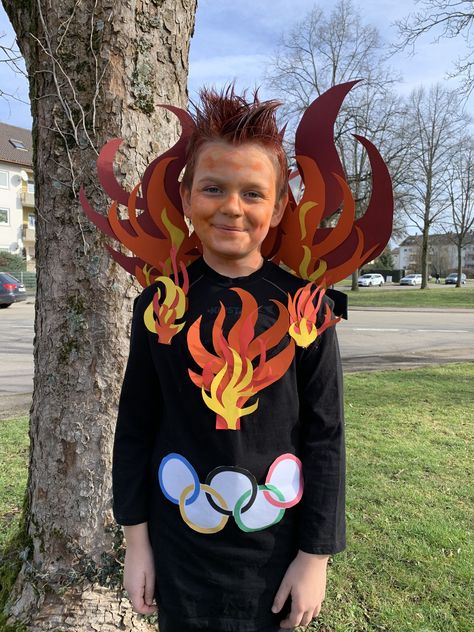 Olympian Costume, Olympics Costume, Fire Costume, Kids Olympics, Easy Disney Drawings, Carnaval Costume, Olympic Flame, Spooky Costumes, Holiday Club