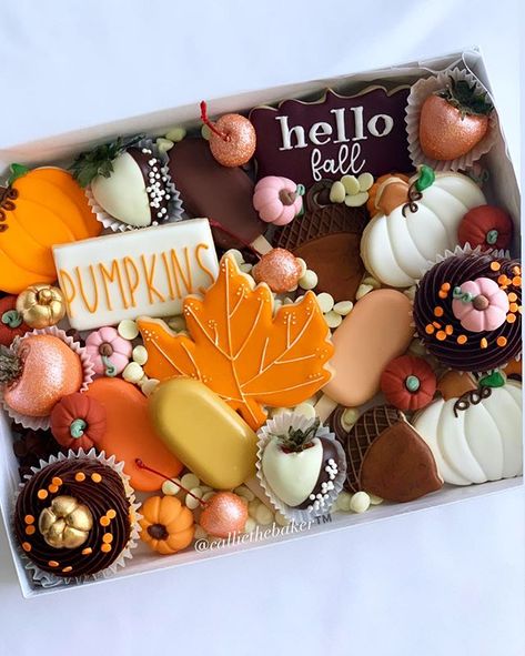 #cakesofinstagram hashtag on Instagram • Photos and Videos Fall Themed Desserts, Gooey Butter Cookies, Homemade Chocolate Bars, Dessert Box, Cookie Gift Box, Gourmet Candy, Dessert Gifts, Custom Desserts, Winter Treats