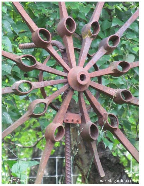 Rusty Metal Garden Art, Welded Art, Metal Sculptures Garden, Welding Ideas, Metal Ideas, Recycled Metal Art, Fountains Backyard, Metal Workshop, Diy Backyard Landscaping