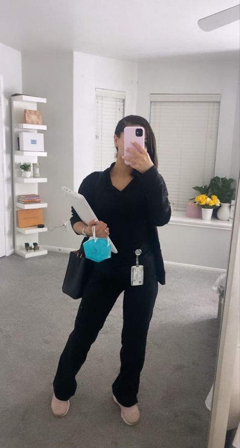 Nurse Esthetician Aesthetic, Biopsychology Aesthetic, Cna Nurse Aesthetic, Scrub Life Aesthetic, Esthetician Scrubs Outfit, Black Scrubs Aesthetic, Cna Outfits Scrubs, Scrubs Uniform Cute Black Women, Dermatologist Aesthetic Job