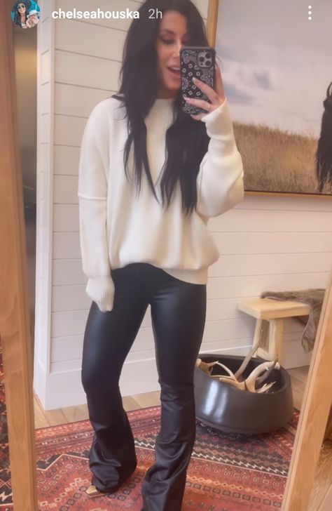 Casual Neutral Outfits, Chelsea Houska, Chelsea Deboer, Mommy Outfits, Wardrobe Tips, Outfits Chic, Cold Weather Fashion, Nice Style, Outfit Inspo Fall