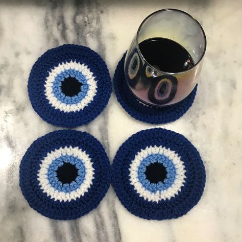 Crochet Evil Eye Blanket Pattern, Smiley Face Coaster Crochet, Koti Diy, Confection Au Crochet, Mode Crochet, Crochet Business, Crochet Simple, Fun Crochet Projects, Crochet Diy