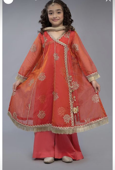 Eid Dress For Girls Kids, Baby Girl Eid Dresses Pakistani, Kids Wedding Dresses Pakistani, Kids Gharara Design, Kids Eid Dress, Kids Salwar Suit Design, Baby Girl Designer Dresses, Georgette Frocks, Baby Girl Fancy Dress