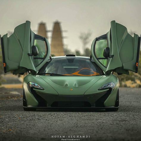 Repost via Instagram: Military Grade P1  #McLaren #P1 #McLarenP1  Photo by @hosamalghamdi by mclaren_motorsports Dorm Pictures, Green Lamborghini, Luxury Car Photos, Dark Green Wallpaper, Luxury Cars Rolls Royce, Architecture Drawing Plan, Exclusive Cars, Mc Laren, Mclaren P1