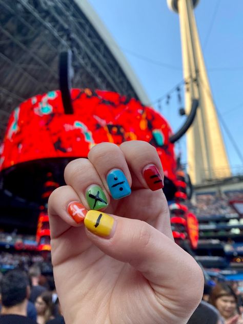 Ed Sheeran Concert Aesthetic Outfit, Ed Sheeran Inspired Nails, Outfits For Ed Sheeran Concert, Ed Sheeran Nails Ideas, Ed Sheeran Outfit Ideas, Ed Sheeran Tour Outfits, Ed Sheeran Concert Nails, Ed Sheeran Nails Art, Mathematics Tour Outfit