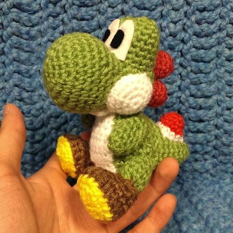 Mario Crochet, Diy Tricot, Crochet Geek, Pola Amigurumi, Crochet Diy, Yarn Projects, Crochet Dolls, Crochet Animals, Yarn Crafts