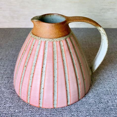 Kate Garwood | A bit of a Monday morning shelfie of some new jugs #pottery #ceramics #contemporaryceramics #clay #stoneware #studiopottery #jug… | Instagram Pottery Inspo, Ceramics Inspiration, Beginner Pottery, Pottery Form, Pottery Jug, Ceramic Ideas, Pottery Glazes, Pottery Crafts, Pottery Classes