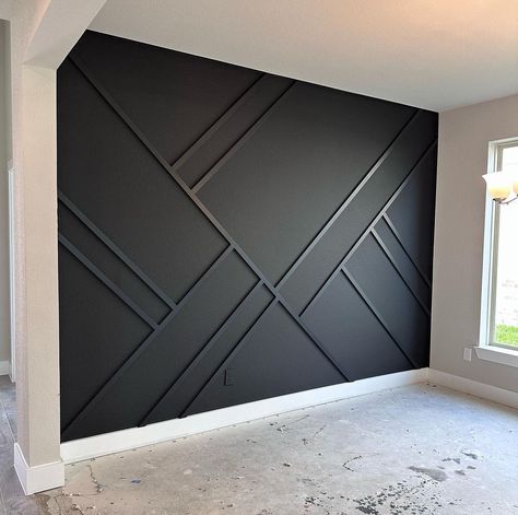 Perete Accent, Detail Arsitektur, Feature Wall Bedroom, Black Accent Walls, House Wall Design, Accent Wall Designs, Accent Walls In Living Room, Wall Molding, House Wall