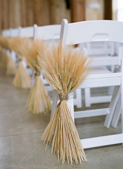 Harvest Wedding Decorations, Harvest Wedding Decor, Farm Wedding Centerpieces, Harvest Decorations For Church, Harvest Table Wedding, Simple Farm Wedding, Hay Seating, Farm Wedding Decor, Fall Harvest Wedding