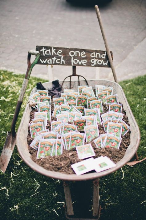 A great favor or gift for so many occasions Seed Wedding Favors, Sedona Wedding, Boda Mexicana, Wedding Favors Cheap, Eco Friendly Wedding, Diy Wedding Favors, Mod Wedding, 50th Wedding, Seed Packets