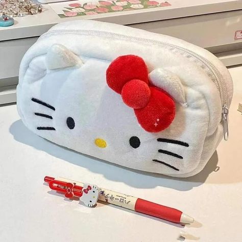 Sanrioed-estuche de lápices de felpa de Hello Kitty, My Melody Cinnamoroll Purin, bolsa de almacenamiento de dibujos animados, bolsa de maquillaje de gran capacidad, regalo de papelería _ - AliExpress Mobile Hello Kitty Make-up, Girl School Supplies, Hello Kitty Makeup, Charmmy Kitty, Hello Kitty Bag, Kitty Plush, Plush Bags, Kawaii Plush, Hello Kitty Plush