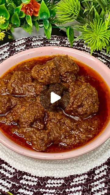 Najmi Ka Kitchen on Instagram: "Traditional Bhuna Gosht Recipe | Rich & Aromatic Meat Curry #reels
.
.
.
.

#najmikakitchen
#BhunaGosht
#IndianCuisine 
#SpicyMeat 
#TraditionalRecipes 
#RichFlavors 
#NonVegDelight
#badekagosht
#instagramreels
#reels
#cookingreels" Bhuna Gosht Recipe, Bhuna Gosht, Gosht Recipe, Indian Recipes, Indian Food Recipes, Diet, Meat, On Instagram, Instagram