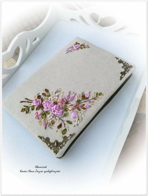 Embroidery Book Cover, Embroidery Stitch Book, Crochet Book Cover, Embroidered Book, Book Cover Diy, Diy Embroidery Designs, Writing Accessories, Diy Embroidery Patterns, Border Embroidery Designs