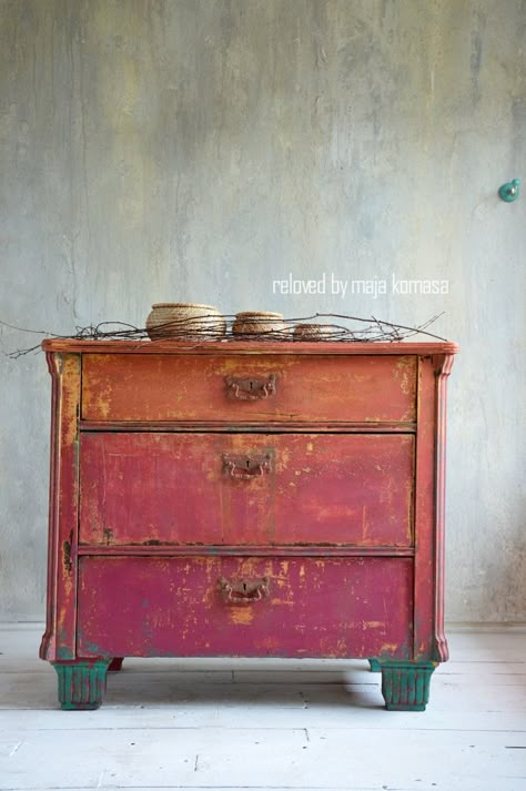 Dresser Paint Colors, Dresser Paint, Boho Dresser, Bohemian Decoration, Annie Sloan Paints, Funky Decor, Deco Originale, Furniture Rehab, Diy Furniture Renovation