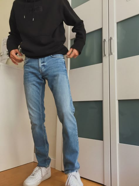 Guys Jeans Outfit, Hoodie And Jeans Outfit Men, Airforce 1 Mens Outfit, Hoodie And Jeans Outfit, Crewneck Outfit Men, Airforce 1 Outfit, Blue Jeans Outfit Men, Hoodie Outfit Men, Jeans And Hoodie