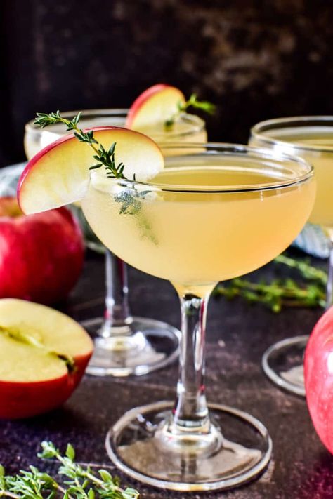 Appletini Appletini Recipe, Apple Recipes For Fall, Apple Martini Recipe, Sour Apple Pucker, Apple Pucker, Fall Apple Recipes, Recipes For Fall, Apple Martini, Fall Cocktail