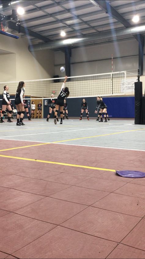 Volleyball Fake Story, Volleyball Photography, Volleyball Wallpaper, Volleyball Photos, Volleyball Practice, Volleyball Inspiration, Volleyball Quotes, Volleyball Pictures, Basketball Quotes