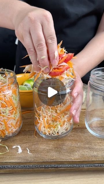 How To Make Pickled Cabbage, Pickle Cabbage Recipe, Fermented Cabbage Recipe, Pickled Cabbage Recipe, Recipe For Cabbage, Cucumber Sandwich, Super Recipes, Fermented Cabbage, Pickled Cabbage