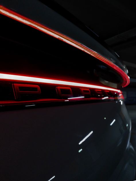 porsche taillights Taillights Aesthetic, Dark Samurai Wallpaper, Porsche Painting, Dark Samurai, Red Porsche, Porsche Wheels, Car Photoshoot, Black Porsche, Samurai Wallpaper