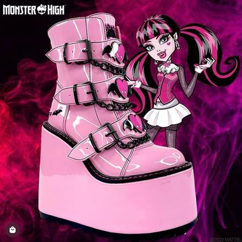 cleo de nile (@cleosnile) • Instagram photos and videos Draculaura Skullette, Mermaid Zombie, Monster High Shoes, Pink Platform Boots, Yru Shoes, Pink Platform, Demonia Shoes, Pink Platforms, Monster High Art